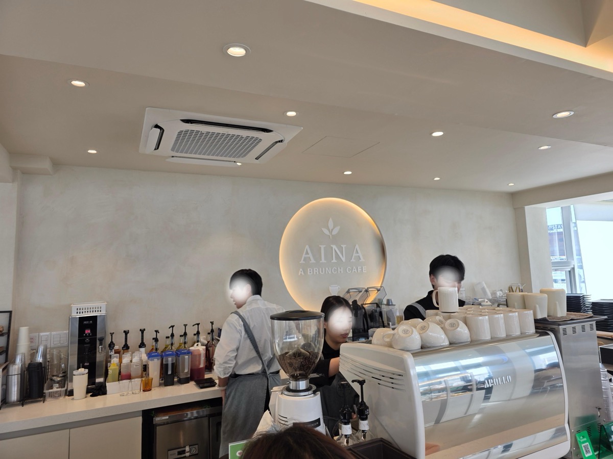 아이나카페 바리스타 카운터